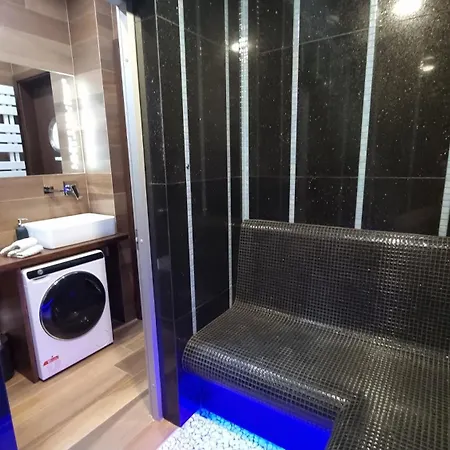 Sauna Suite Wola Centrum Subway Warsaw Exterior photo